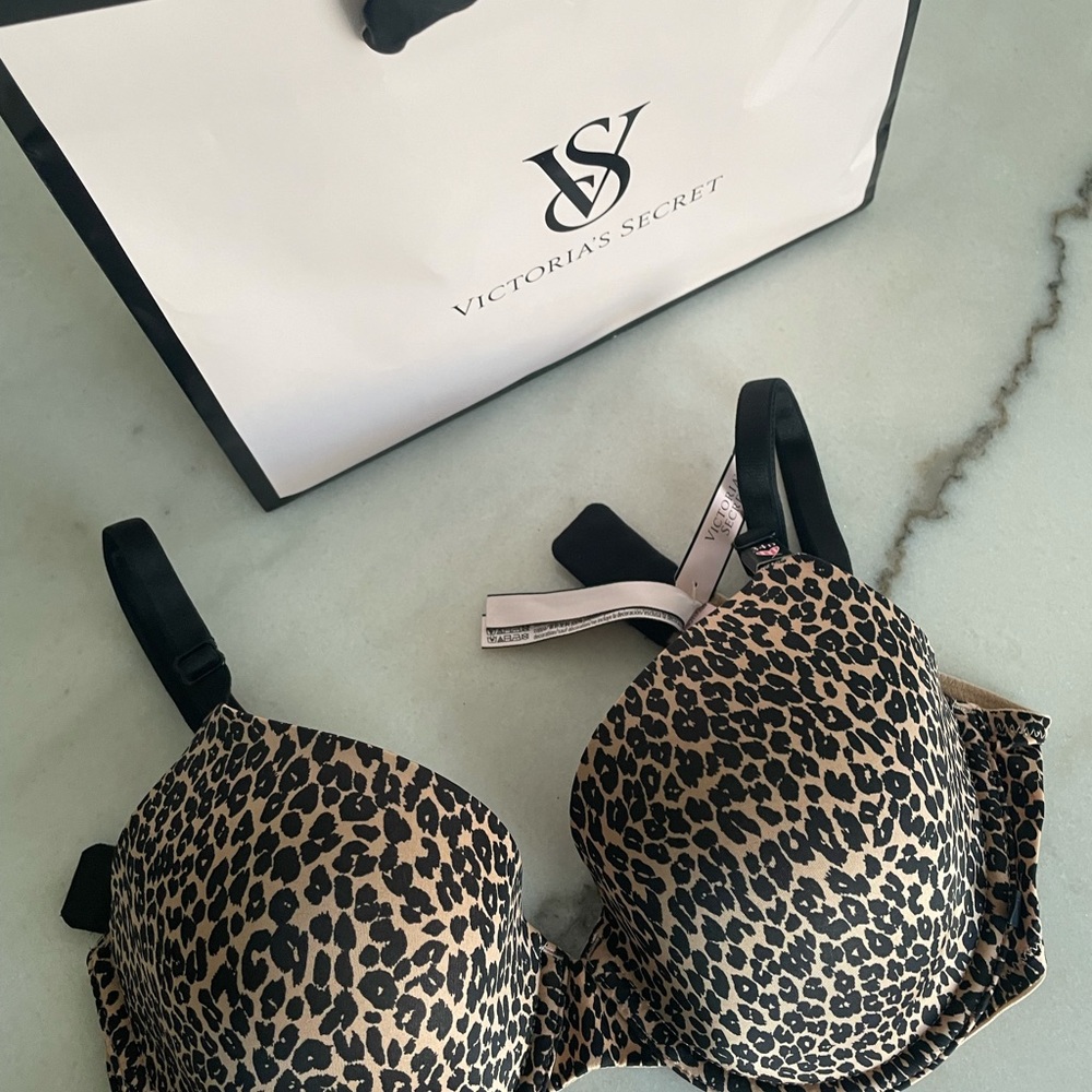 NWT Victoria's Secret 34d black leopard print underwire lightly lined bra - Picture 10 of 12